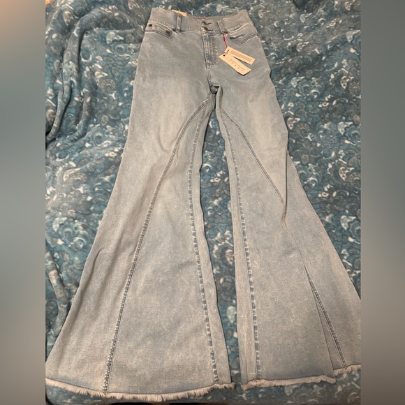Alice and Olivia BEAUTIFUL WIDE LEG JEAN - Picture 7 of 12